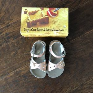 Salt Water Sandals- Rose Gold